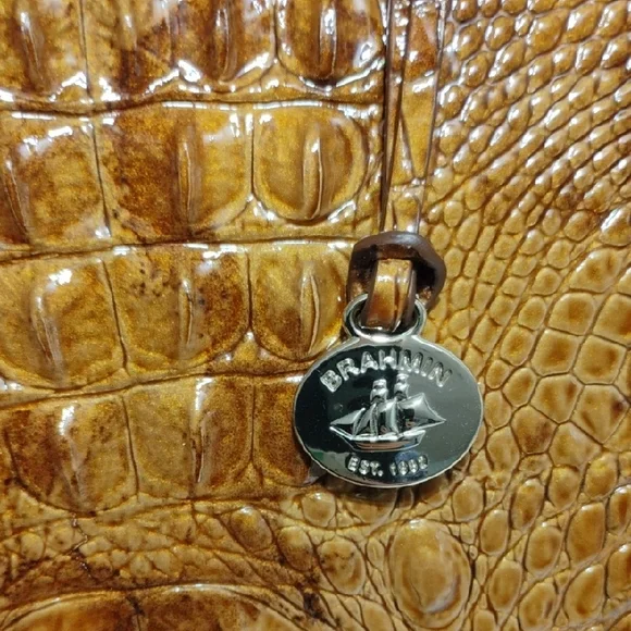 SALE! Auth Brahmin Melbourne Athena Pecan Crocodile Embossed Tote W Attached Bag - Picture 8 of 15